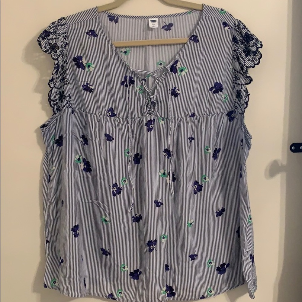 Old Navy floral blouse
